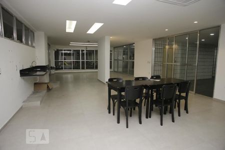 Apartamento à venda com 77m², 2 quartos e 1 vaga
