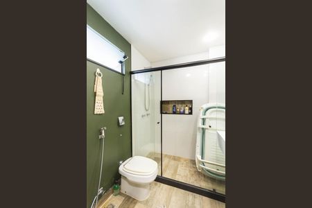Apartamento à venda com 77m², 2 quartos e 1 vagaBanheiro Suíte