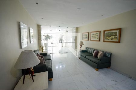 Apartamento à venda com 77m², 2 quartos e 1 vaga