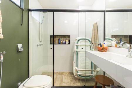 Apartamento à venda com 77m², 2 quartos e 1 vagaBanheiro Suíte