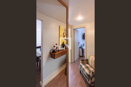Apartamento à venda com 77m², 2 quartos e 1 vaga