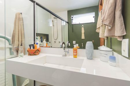 Apartamento à venda com 77m², 2 quartos e 1 vagaBanheiro Suíte