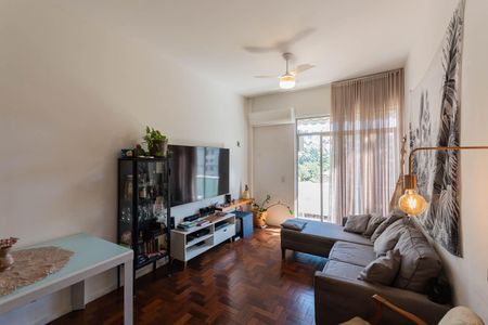 Apartamento à venda com 77m², 2 quartos e 1 vagaSala