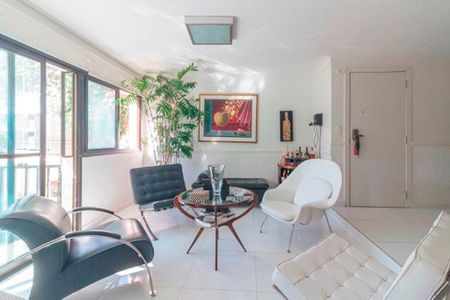 Apartamento à venda com 120m², 4 quartos e 3 vagas
