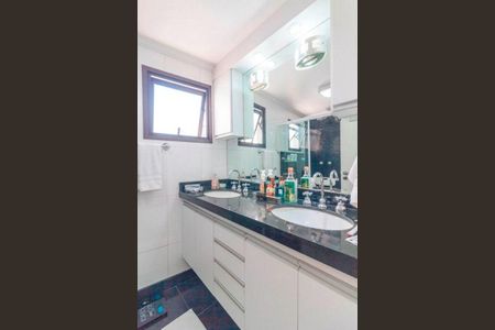 Apartamento à venda com 120m², 4 quartos e 3 vagas