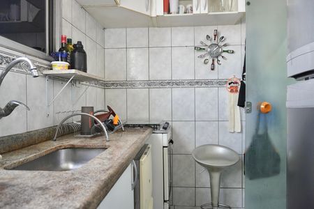 Apartamento à venda com 60m², 3 quartos e 1 vaga Apartamento à venda com 60m², 3 quartos e 1 vagaCozinha e Área de Serviço
