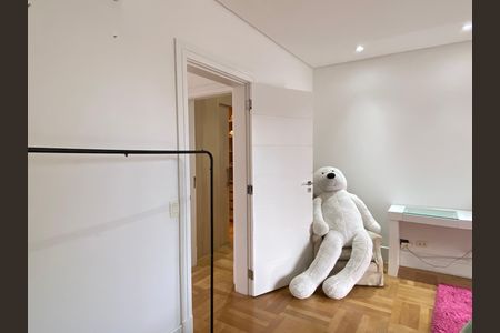 Casa à venda com 600m², 4 quartos e 8 vagas Casa à venda com 600m², 4 quartos e 8 vagasSuíte 2