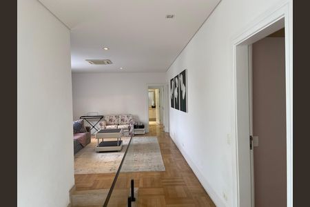 Casa à venda com 600m², 4 quartos e 8 vagas Casa à venda com 600m², 4 quartos e 8 vagasSala 2