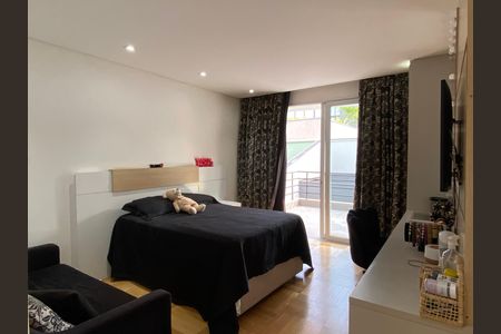 Casa à venda com 600m², 4 quartos e 8 vagas Casa à venda com 600m², 4 quartos e 8 vagasSuíte 3