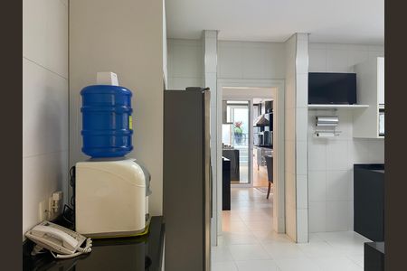 Casa à venda com 600m², 4 quartos e 8 vagas Casa à venda com 600m², 4 quartos e 8 vagasCozinha