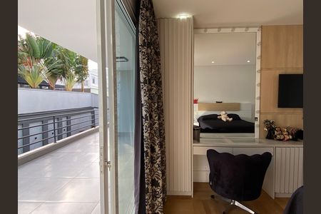 Casa à venda com 600m², 4 quartos e 8 vagas Casa à venda com 600m², 4 quartos e 8 vagasSuíte 3