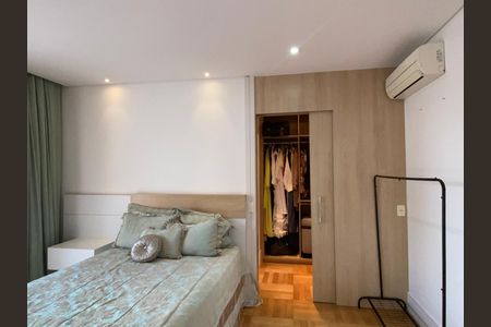 Casa à venda com 600m², 4 quartos e 8 vagas Casa à venda com 600m², 4 quartos e 8 vagasSuíte 2