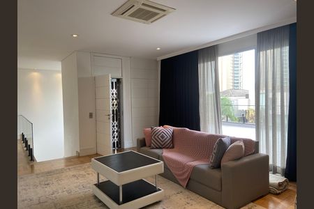 Casa à venda com 600m², 4 quartos e 8 vagas Casa à venda com 600m², 4 quartos e 8 vagasSala 2