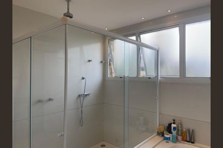 Casa à venda com 600m², 4 quartos e 8 vagas Casa à venda com 600m², 4 quartos e 8 vagasBanheiro da Suíte Master