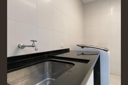 Casa à venda com 600m², 4 quartos e 8 vagas Casa à venda com 600m², 4 quartos e 8 vagasÁrea de Serviço