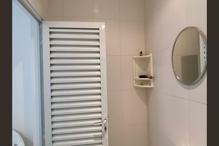 Casa à venda com 600m², 4 quartos e 8 vagas Casa à venda com 600m², 4 quartos e 8 vagasBanheiro de serviço