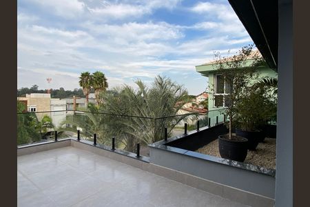 Casa à venda com 600m², 4 quartos e 8 vagas Casa à venda com 600m², 4 quartos e 8 vagasVaranda da Sala