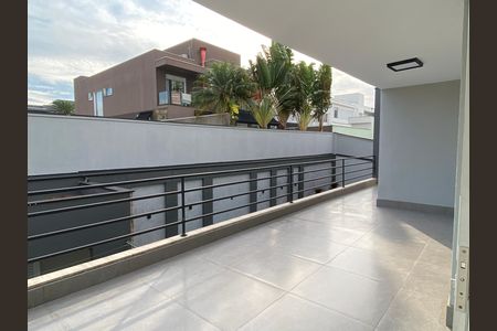 Casa à venda com 600m², 4 quartos e 8 vagas Casa à venda com 600m², 4 quartos e 8 vagasVaranda das Suítes