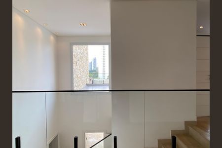 Casa à venda com 600m², 4 quartos e 8 vagas Casa à venda com 600m², 4 quartos e 8 vagasSuíte 2