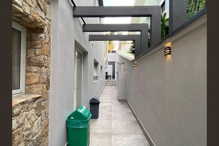 Casa à venda com 600m², 4 quartos e 8 vagas Casa à venda com 600m², 4 quartos e 8 vagasÁrea externa