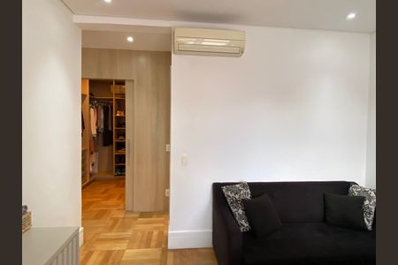 Casa à venda com 600m², 4 quartos e 8 vagas Casa à venda com 600m², 4 quartos e 8 vagasSuíte 3