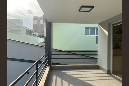 Casa à venda com 600m², 4 quartos e 8 vagas Casa à venda com 600m², 4 quartos e 8 vagasVaranda das Suítes