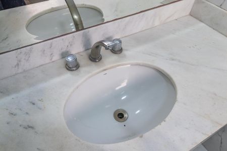 Casa de condomínio para alugar com 138m², 3 quartos e 3 vagas Casa de condomínio para alugar com 138m², 3 quartos e 3 vagasBanheiro da Suíte