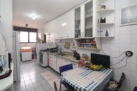 Apartamento à venda com 135m², 3 quartos e 2 vagasCozinha - Armários