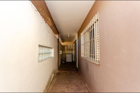 Casa para alugar com 381m², 5 quartos e 4 vagas Casa para alugar com 381m², 5 quartos e 4 vagasÁrea de serviço - Casa 2