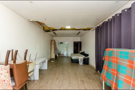 Casa para alugar com 381m², 5 quartos e 4 vagas Casa para alugar com 381m², 5 quartos e 4 vagasSuíte - Casa 1