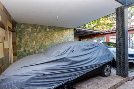 Casa para alugar com 381m², 5 quartos e 4 vagas Casa para alugar com 381m², 5 quartos e 4 vagasGaragem