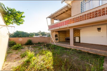 Casa para alugar com 381m², 5 quartos e 4 vagas Casa para alugar com 381m², 5 quartos e 4 vagasÁrea externa