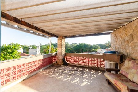 Casa para alugar com 381m², 5 quartos e 4 vagas Casa para alugar com 381m², 5 quartos e 4 vagasSuíte - Sacada - Casa 1