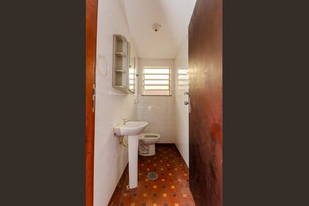Casa para alugar com 381m², 5 quartos e 4 vagas Casa para alugar com 381m², 5 quartos e 4 vagasBanheiro - Casa 2
