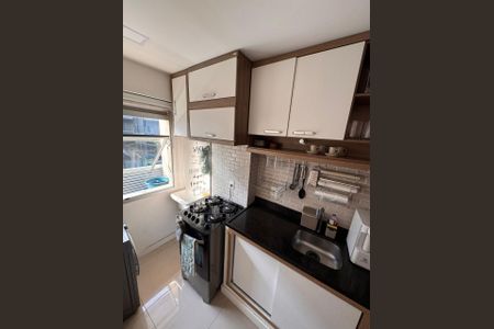 Cozinha de apartamento para alugar com 2 quartos, 65m² em Barra da Tijuca, Rio de Janeiro