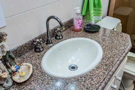 Apartamento à venda com 120m², 3 quartos e 3 vagas Apartamento à venda com 120m², 3 quartos e 3 vagasBanheiro
