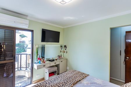 Apartamento à venda com 120m², 3 quartos e 3 vagas Apartamento à venda com 120m², 3 quartos e 3 vagasSuite