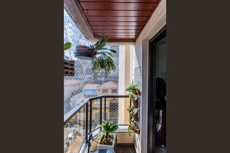 Apartamento à venda com 120m², 3 quartos e 3 vagas Apartamento à venda com 120m², 3 quartos e 3 vagasVaranda Quarto 2