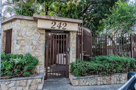Apartamento à venda com 120m², 3 quartos e 3 vagas Apartamento à venda com 120m², 3 quartos e 3 vagasFachada
