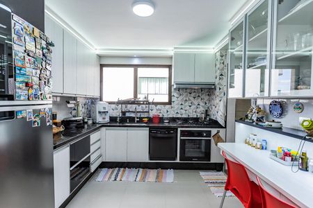 Apartamento à venda com 120m², 3 quartos e 3 vagas Apartamento à venda com 120m², 3 quartos e 3 vagasCozinha