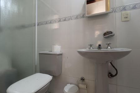 Casa à venda com 250m², 3 quartos e 4 vagasBanheiro de serviço