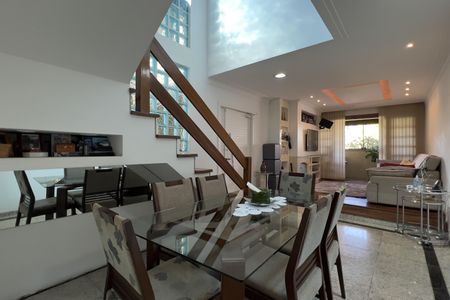 Sala de casa à venda com 3 quartos, 250m² em Continental I, Guarulhos