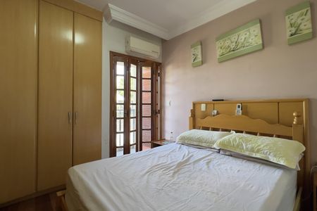 Casa à venda com 250m², 3 quartos e 4 vagasSuíte