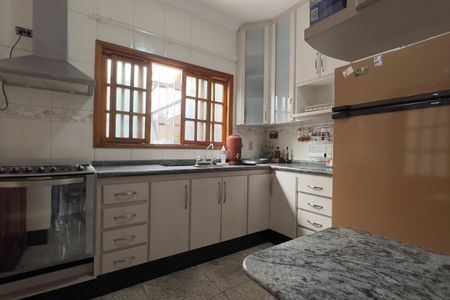 Casa à venda com 250m², 3 quartos e 4 vagasCozinha e Área de Serviço
