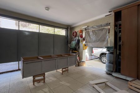 Casa à venda com 250m², 3 quartos e 4 vagasGaragem