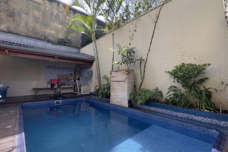 Casa à venda com 250m², 3 quartos e 4 vagasÁrea externa