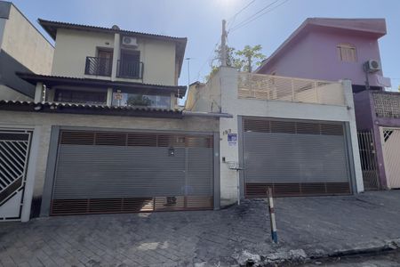 Casa à venda com 250m², 3 quartos e 4 vagasFachada com placa