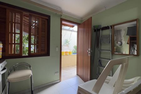 Casa à venda com 250m², 3 quartos e 4 vagasQuarto de Serviço