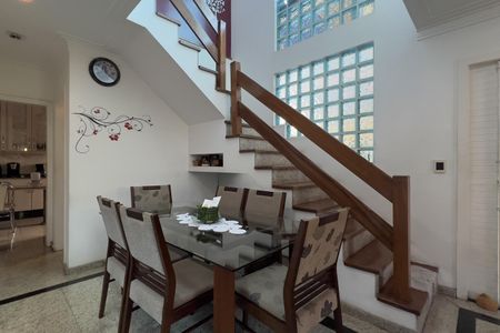 Sala de casa à venda com 3 quartos, 250m² em Continental I, Guarulhos