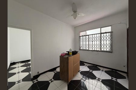 Sala de casa para alugar com 2 quartos, 86m² em Tanque, Rio de Janeiro